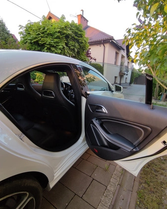 Mercedes-Benz CLA cena 79000 przebieg: 120000, rok produkcji 2014 z Czarnków małe 106